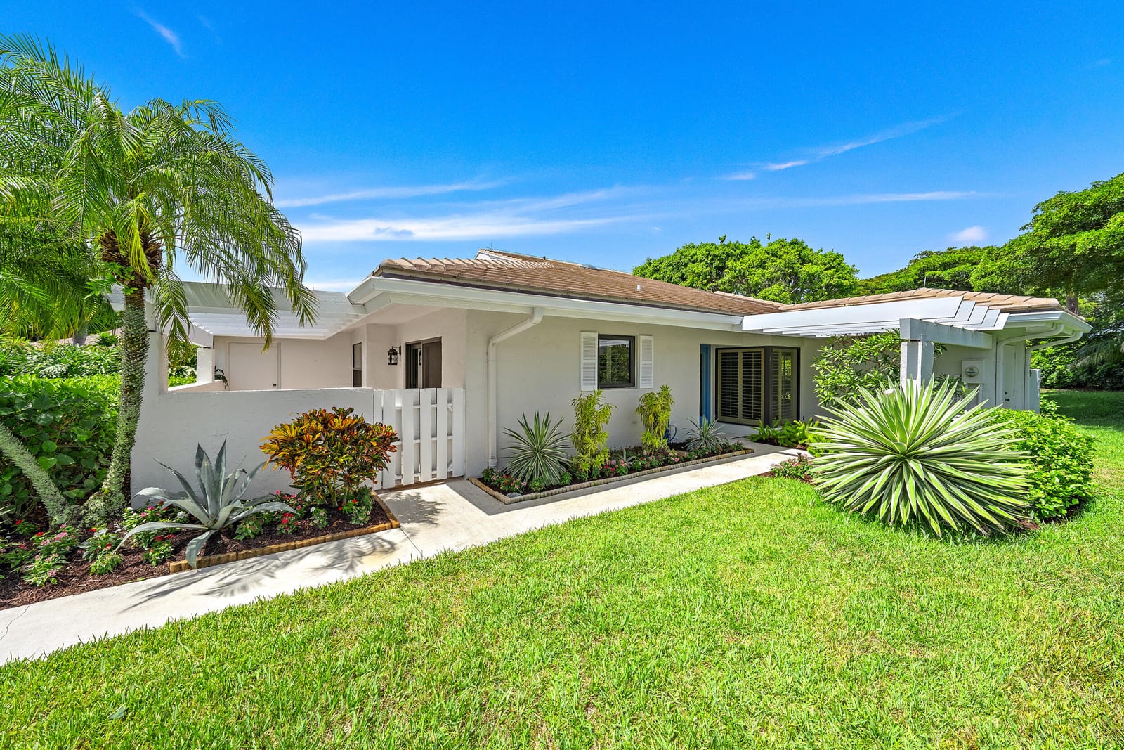 3644 Freshwater Drive, Jupiter, FL 33477 photo 1