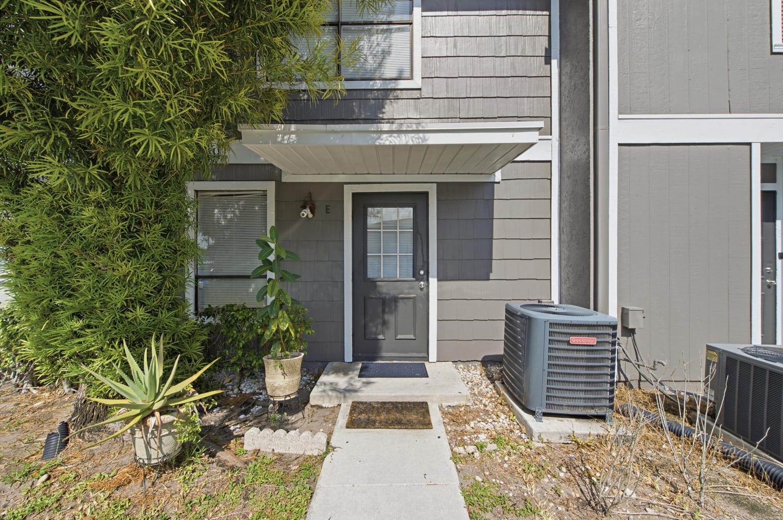 799 HILL Drive E — photo 4