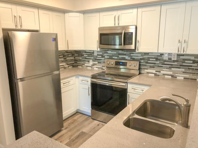 7808 SONOMA SPRINGS Circle 203, Lake Worth, FL 33463