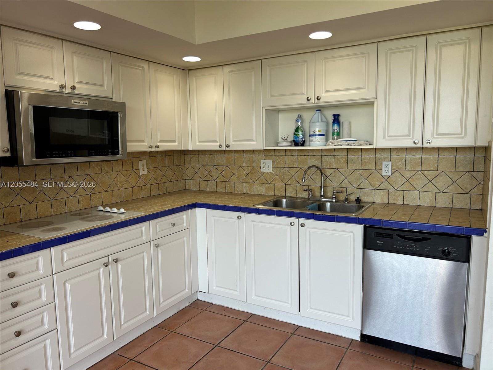 8600 SW 133rd Ave Road 423 — photo 4