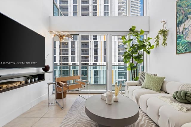41 SE 5th Street 510, Brickell On The River S T, Miami, FL
