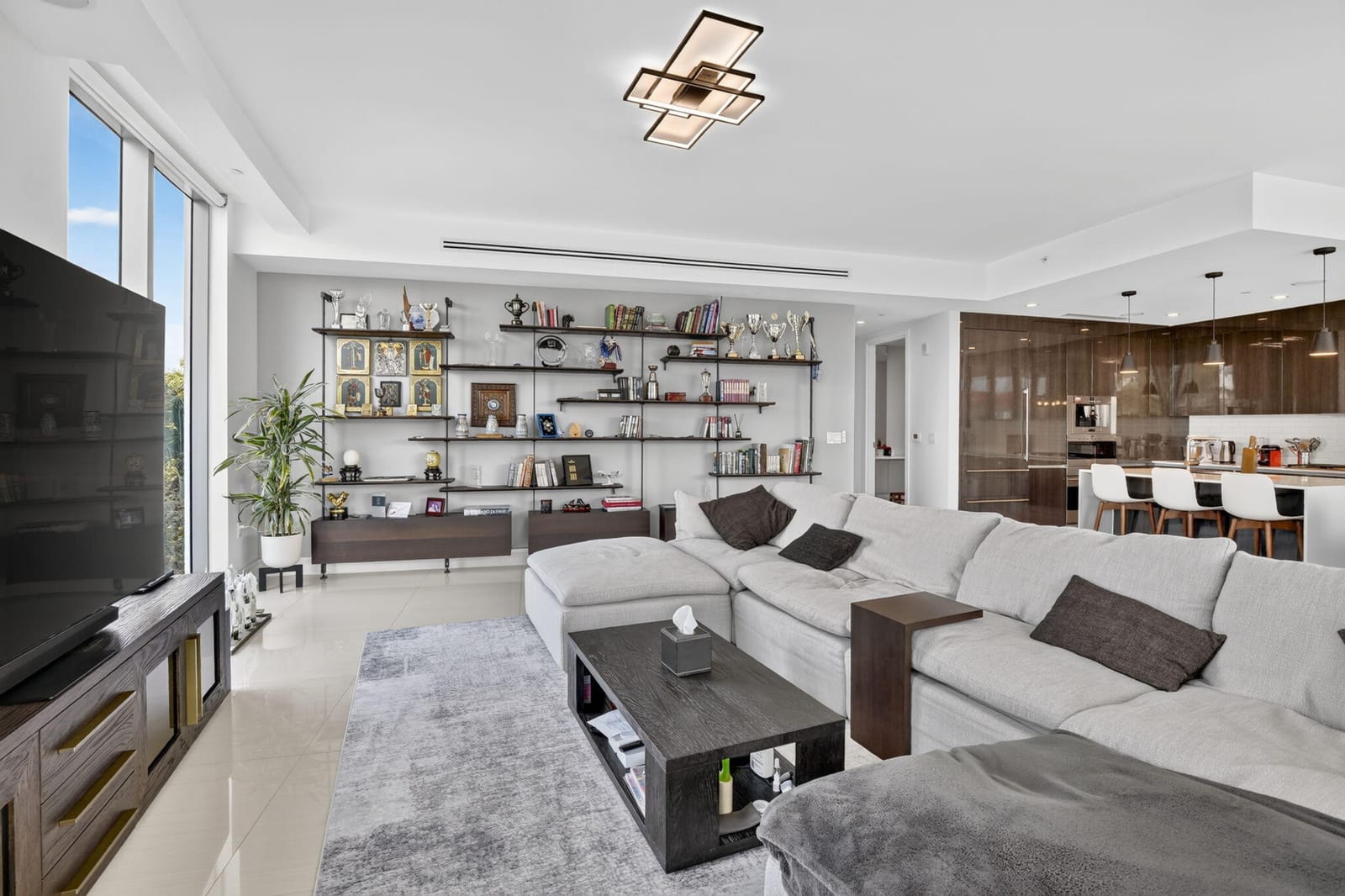 3250 NE 188th Street 201 — photo 11