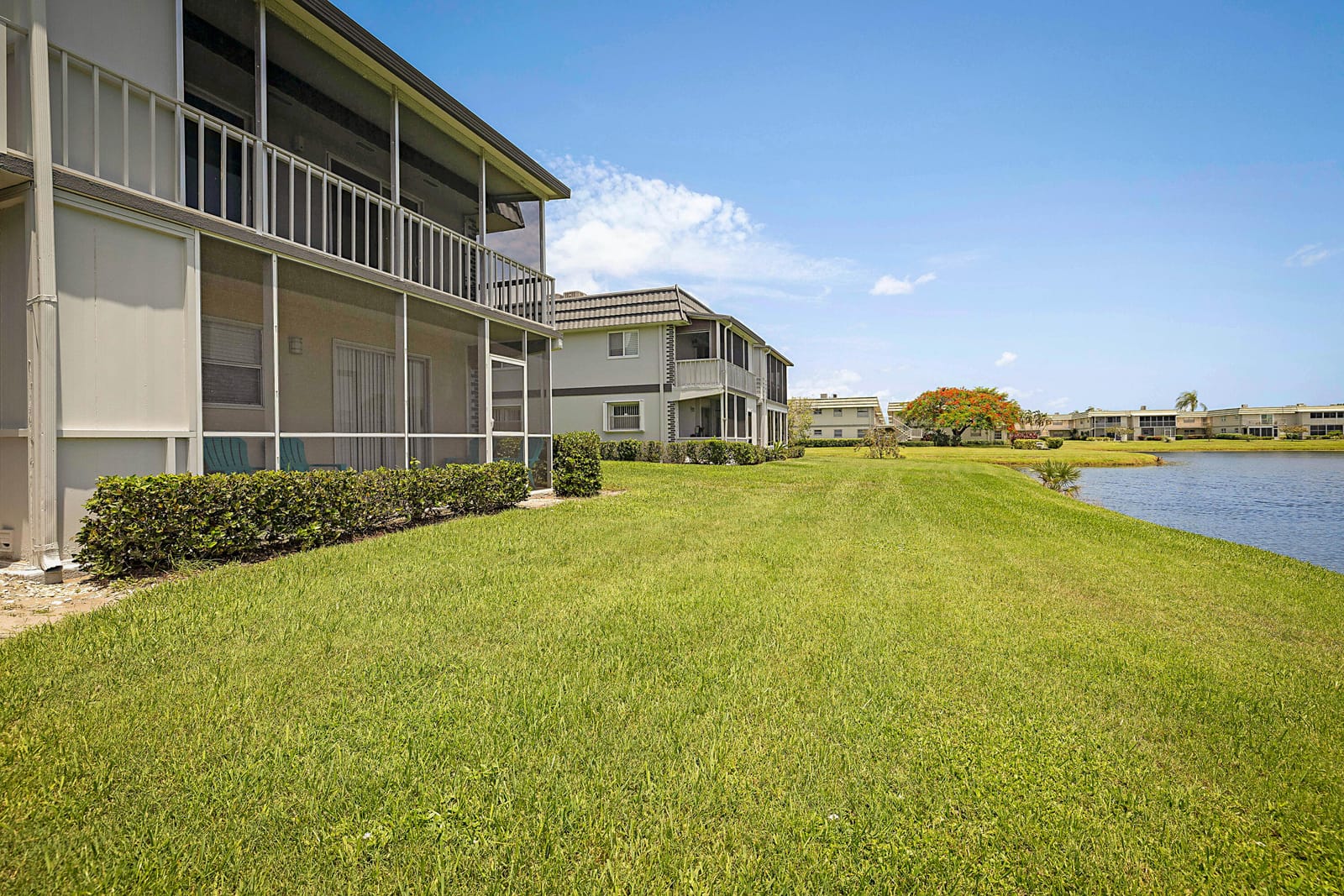 308 Saxony G, Delray Beach, FL 33446 photo 27