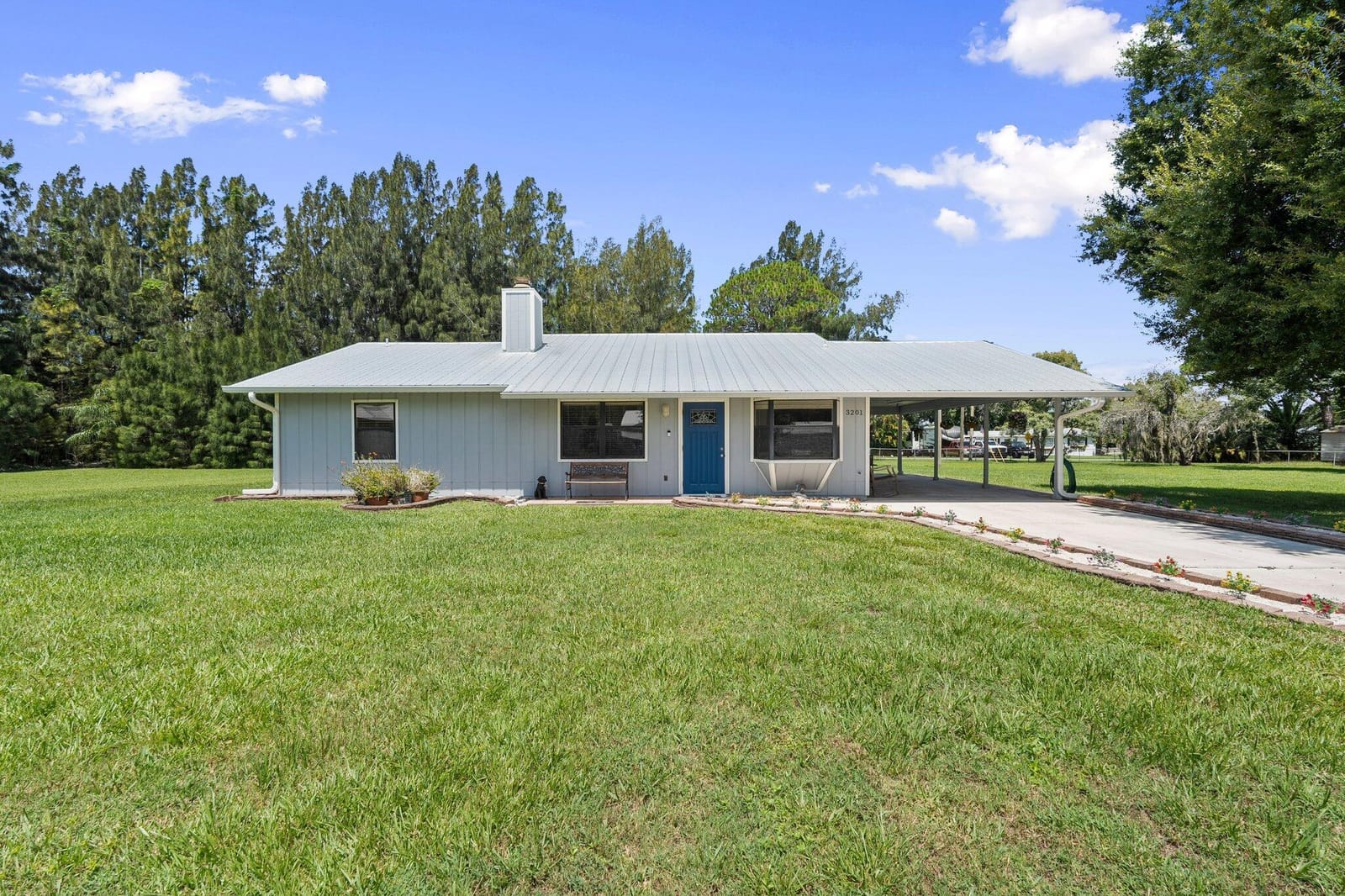 3201 LINDA VISTA