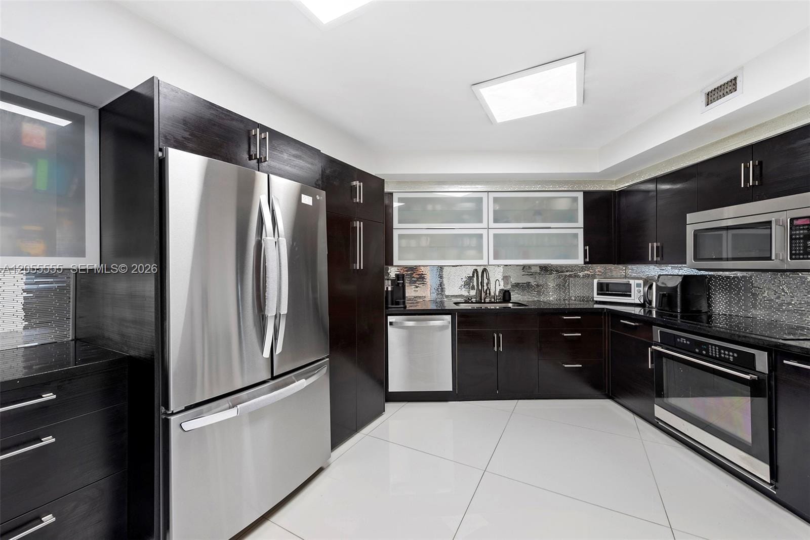 5151 Collins Avenue 1420, Miami Beach, FL 33140 photo 8
