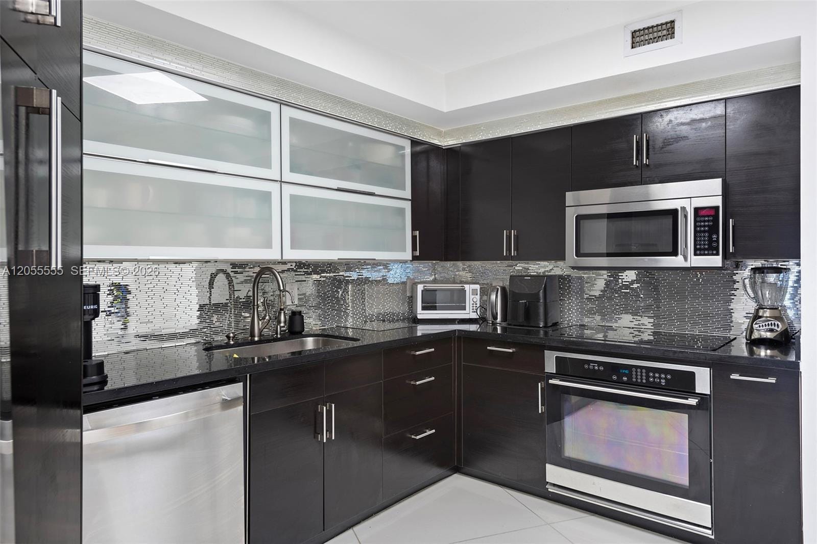 5151 Collins Avenue 1420, Miami Beach, FL 33140 photo 10