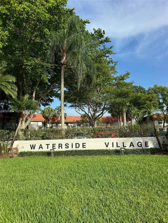 15710 E Waterside Circle 203, Sunrise, FL 33326
