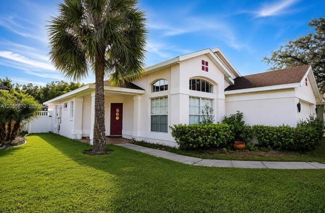 1718 Bridgeview Circle, Kissimmee, FL 32824