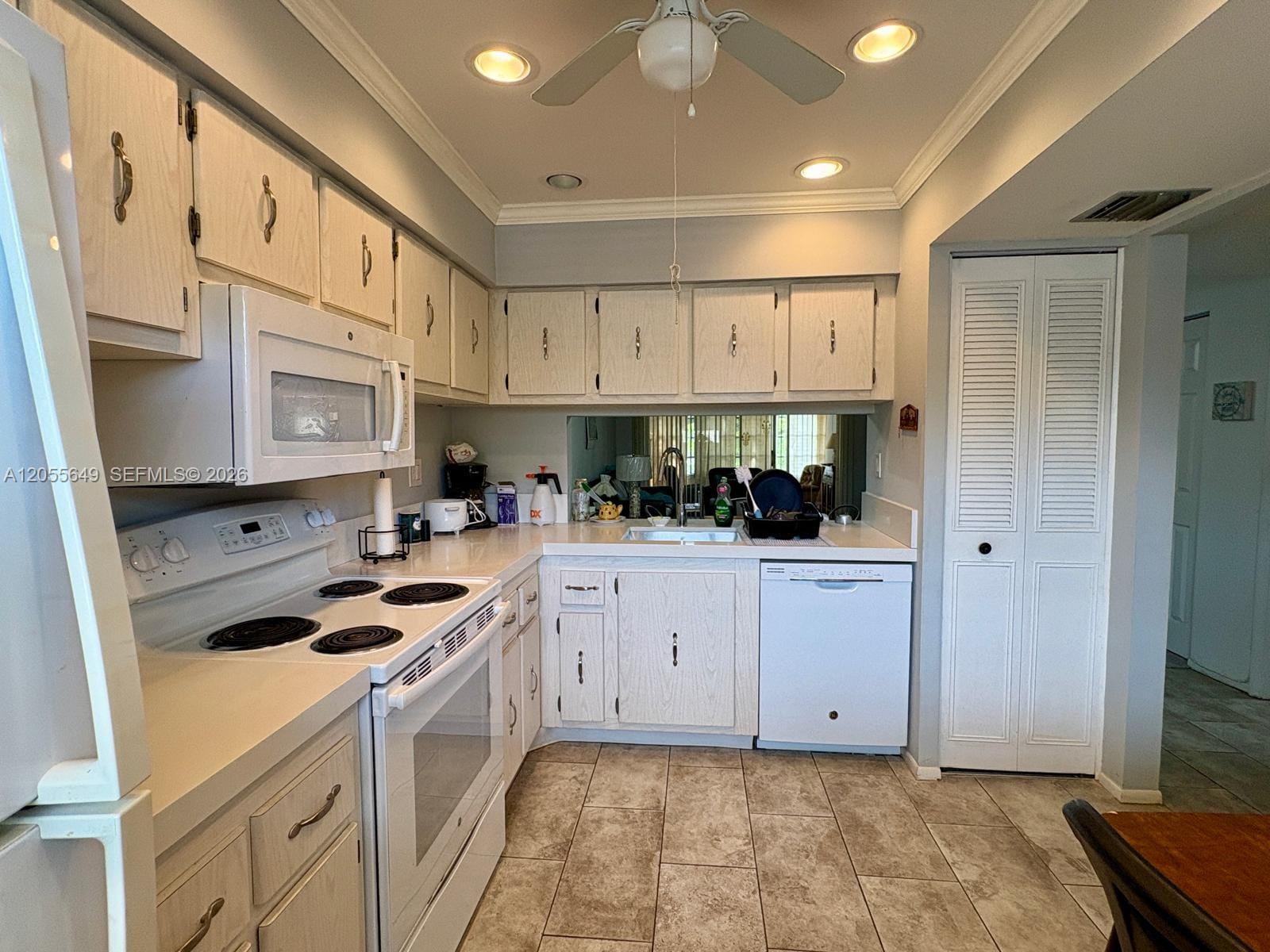 8810 W Mcnab Road 206 — photo 4