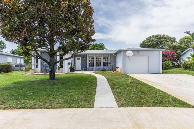 5309 SW 8th Court, Oakland Hills, Margate, FL