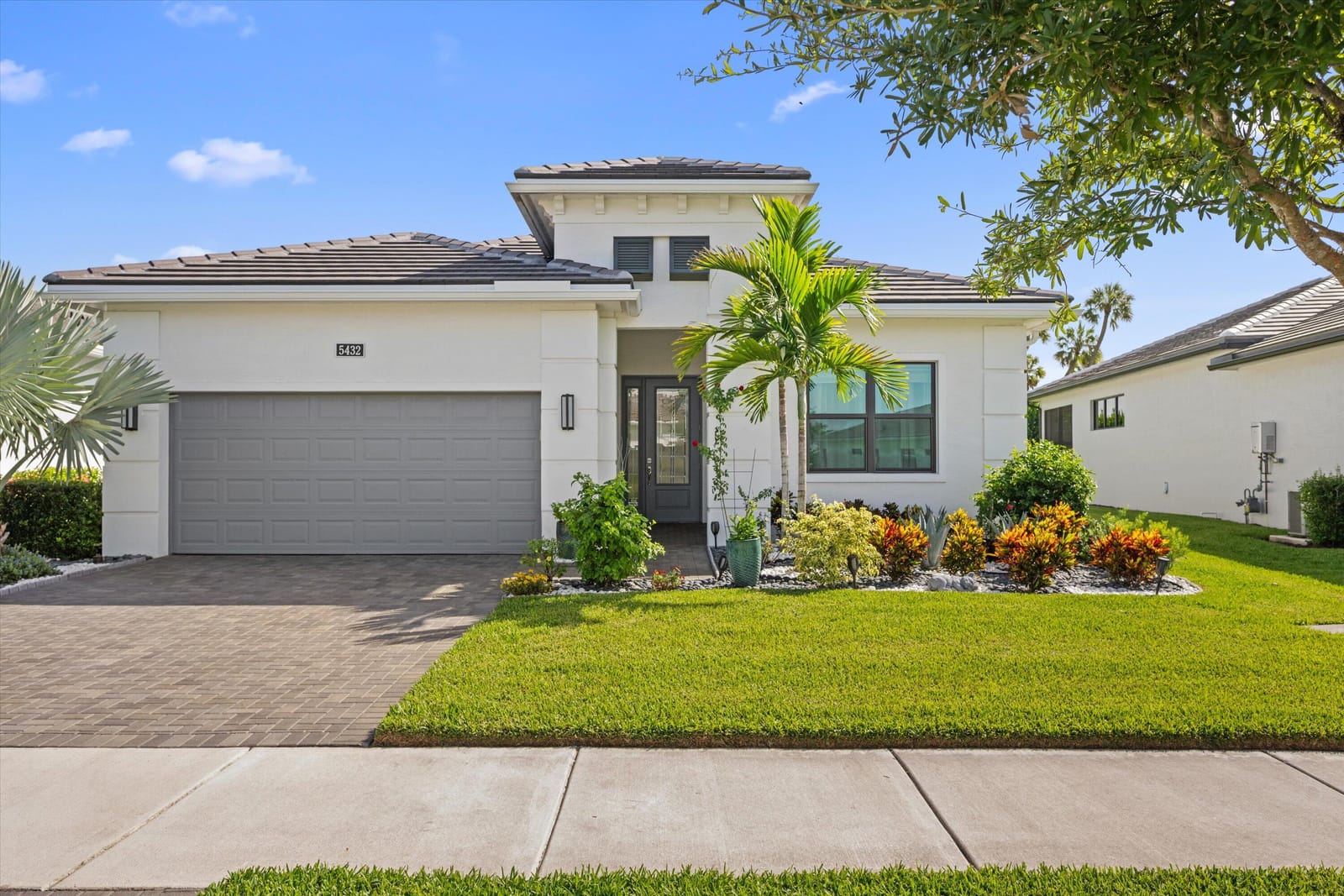 5432 Saint Armands Way, Westlake, FL 33470