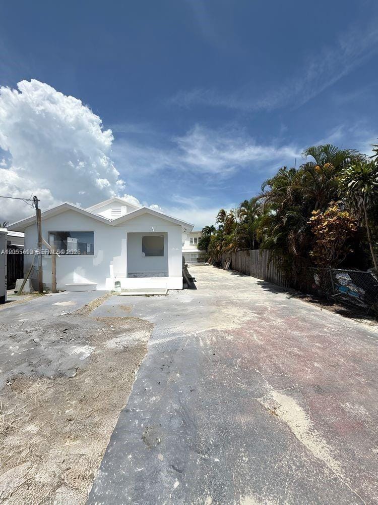 2235 SW 15th Street — photo 2