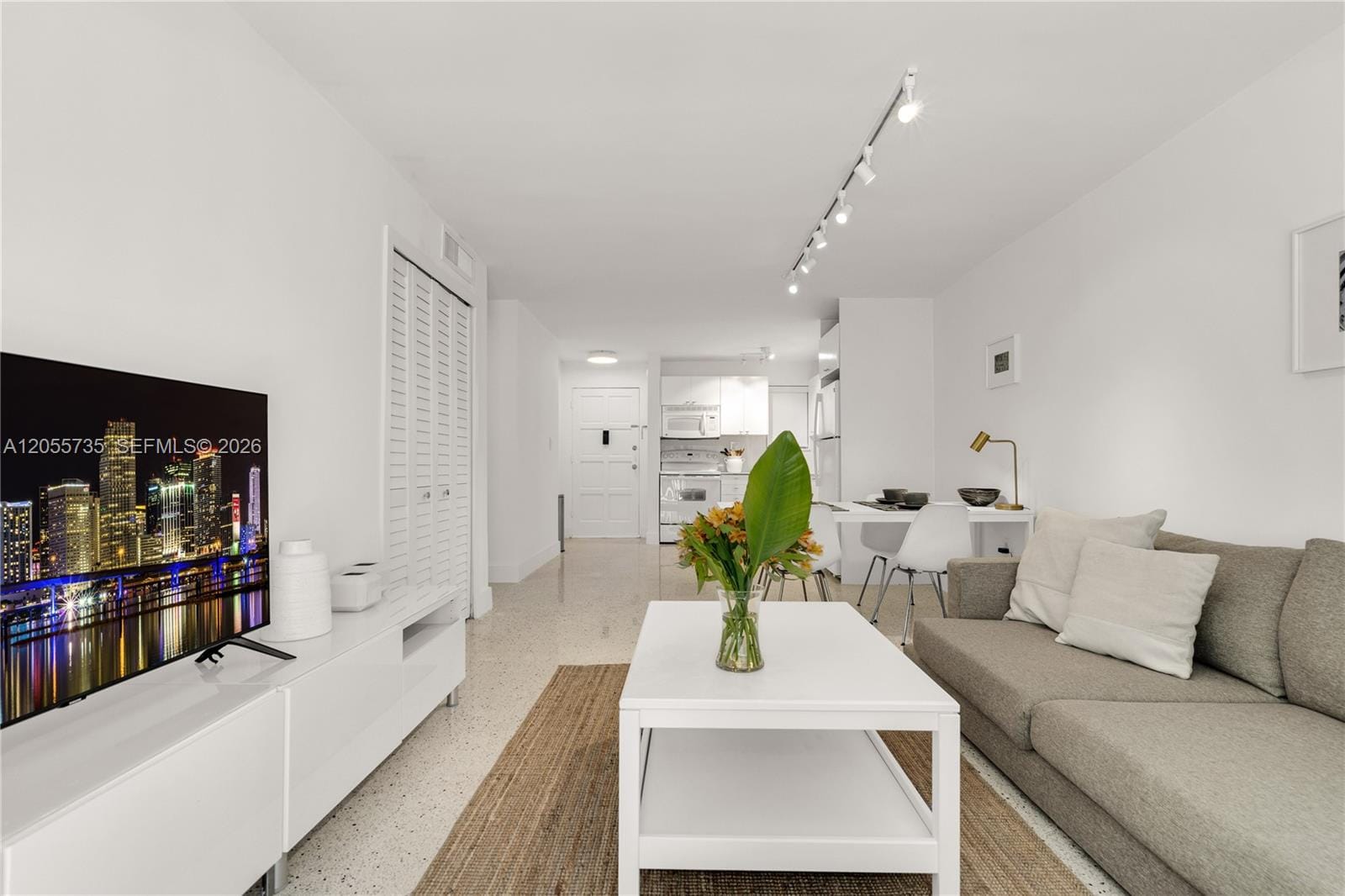 836 SW 1st Street 102 — photo 5