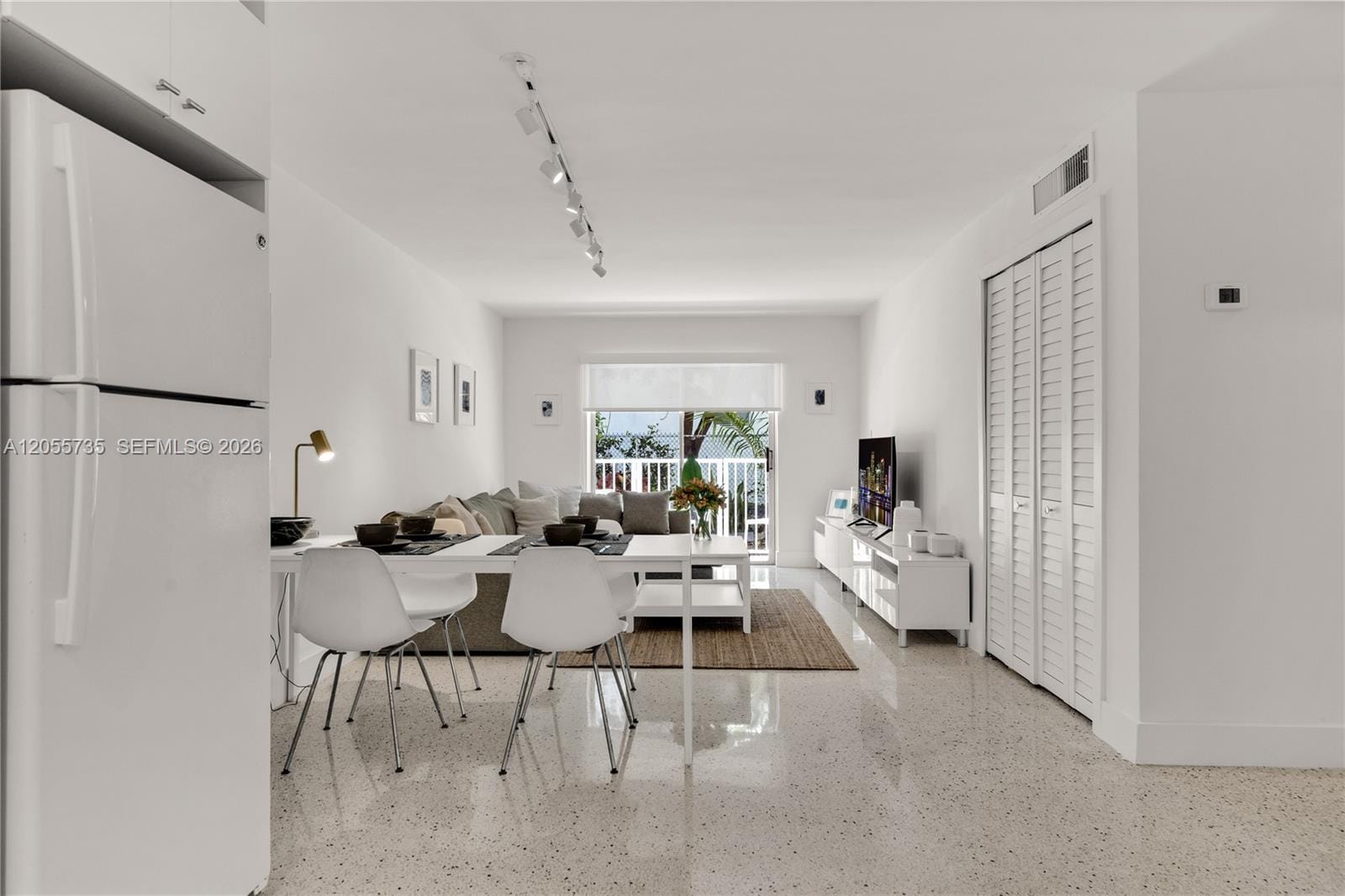 836 SW 1st Street 102 — photo 7