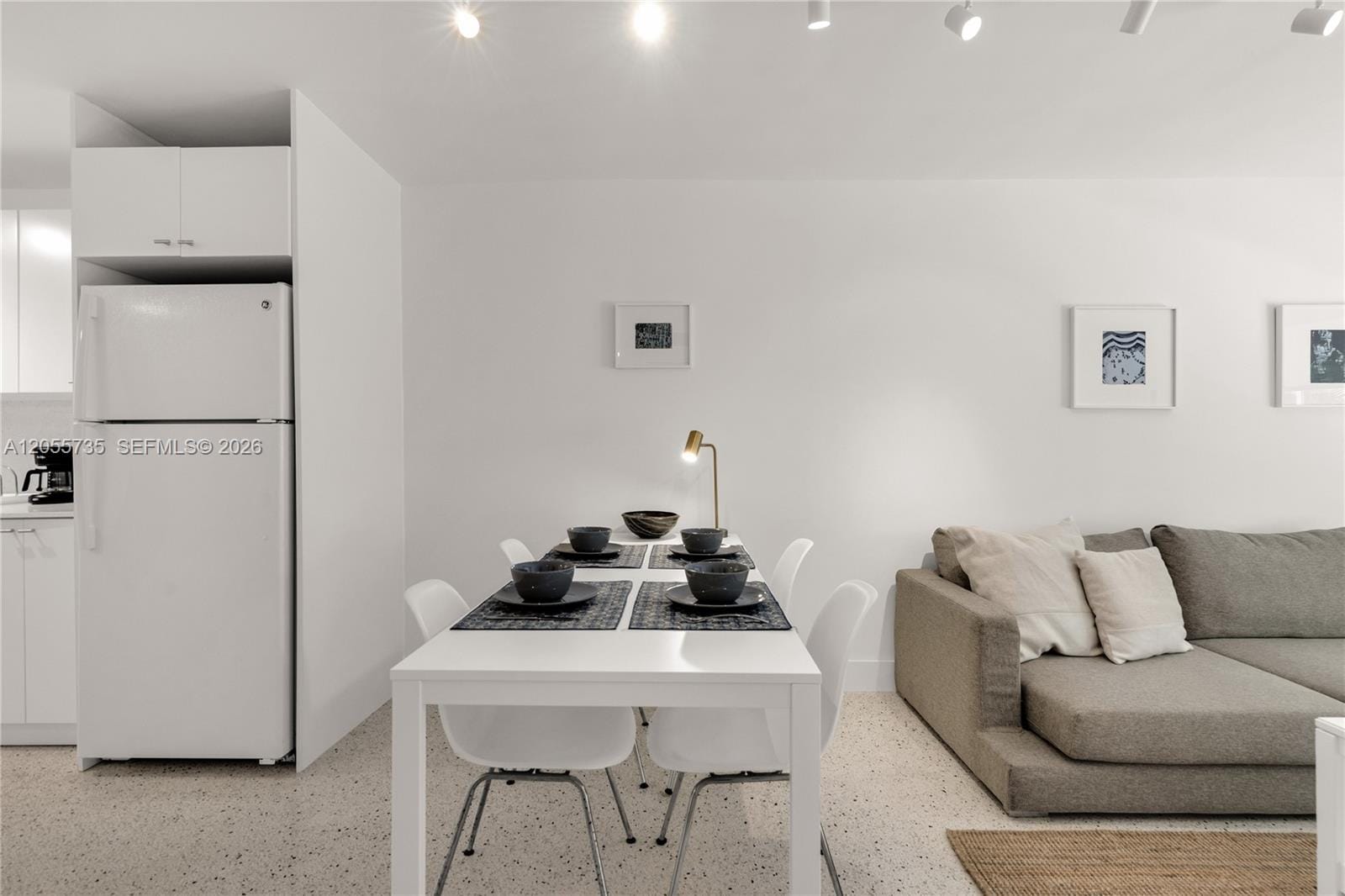 836 SW 1st Street 102 — photo 8