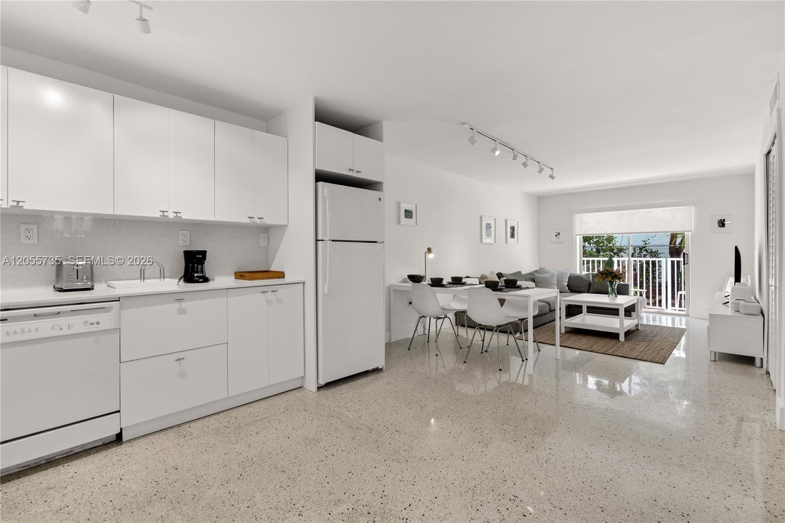 836 SW 1st Street 102