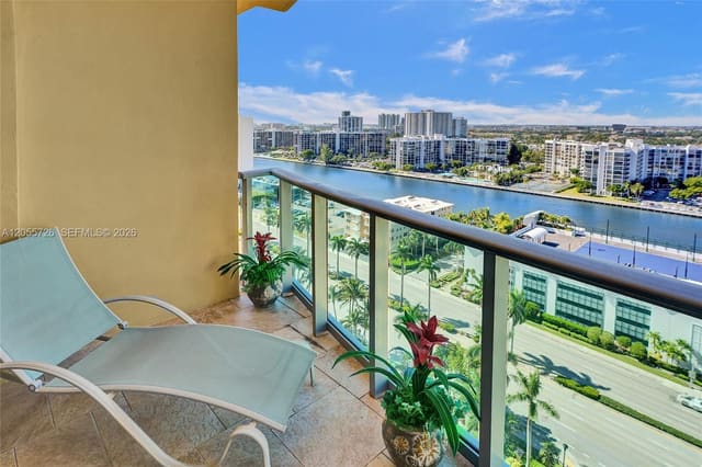 2501 S Ocean Drive 1628, Wave, Hollywood, FL