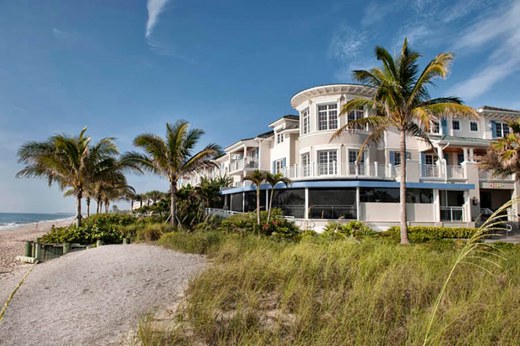 1010 EASTER LILY Lane 204, Vero Beach, FL 32963