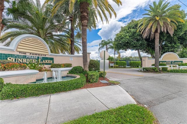 10360 NW 30th Court 206, Sunrise Lakes 167 Condo, Sunrise, FL