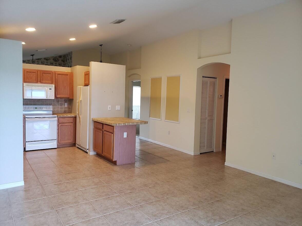 241 SW LAKE FOREST Way, Port St. Lucie, FL 34986 photo 13