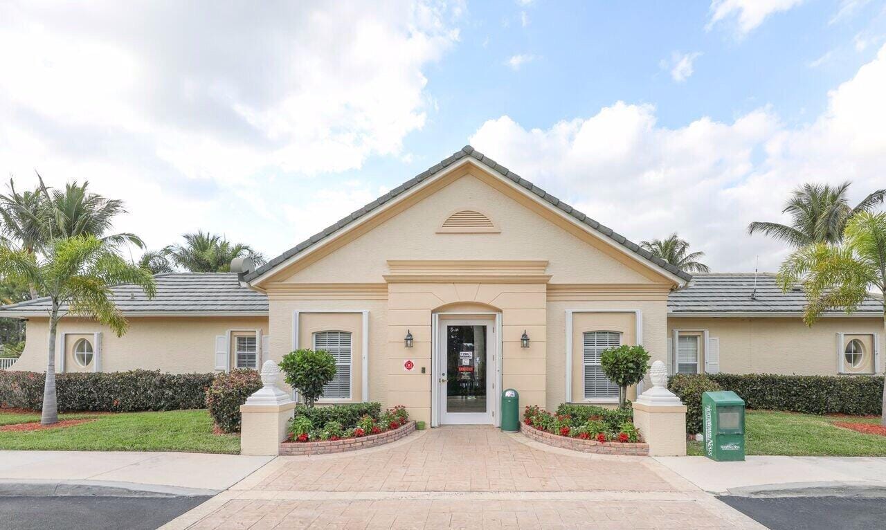 241 SW LAKE FOREST Way, Port St. Lucie, FL 34986 photo 25