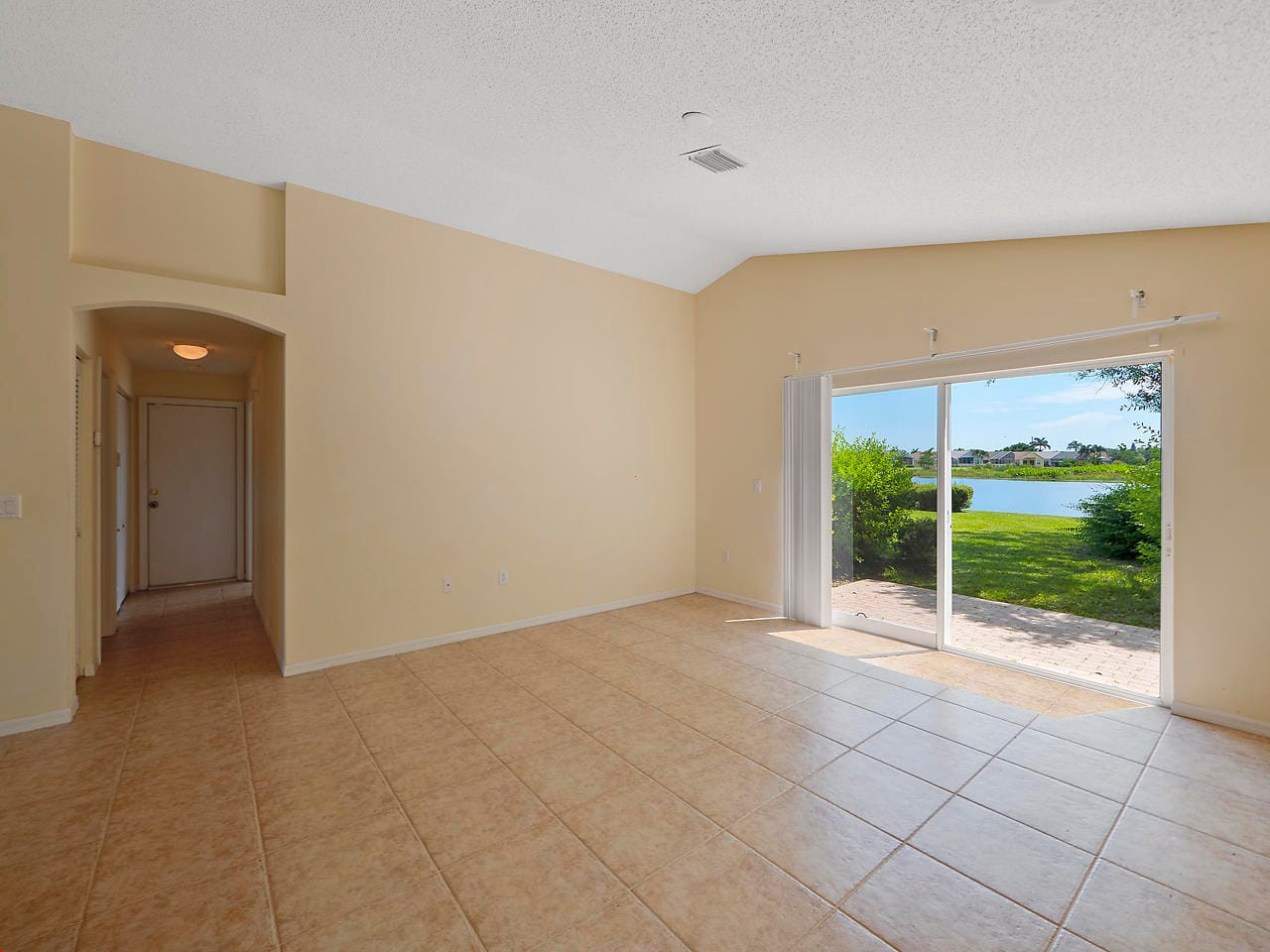 241 SW LAKE FOREST Way, Port St. Lucie, FL 34986 photo 8