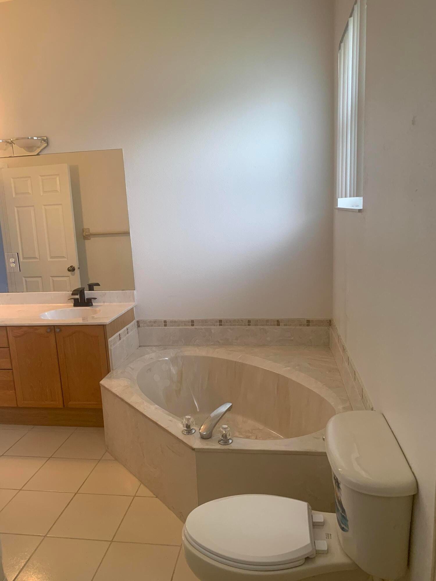 2215 HYPOLUXO Road, Lake Worth, FL 33462 photo 25