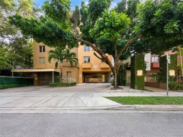 2630 SW 28th Street 44, Miami, FL 33133