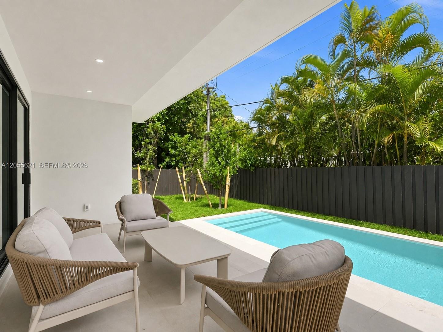 1621 SW 11th Terrace — photo 10