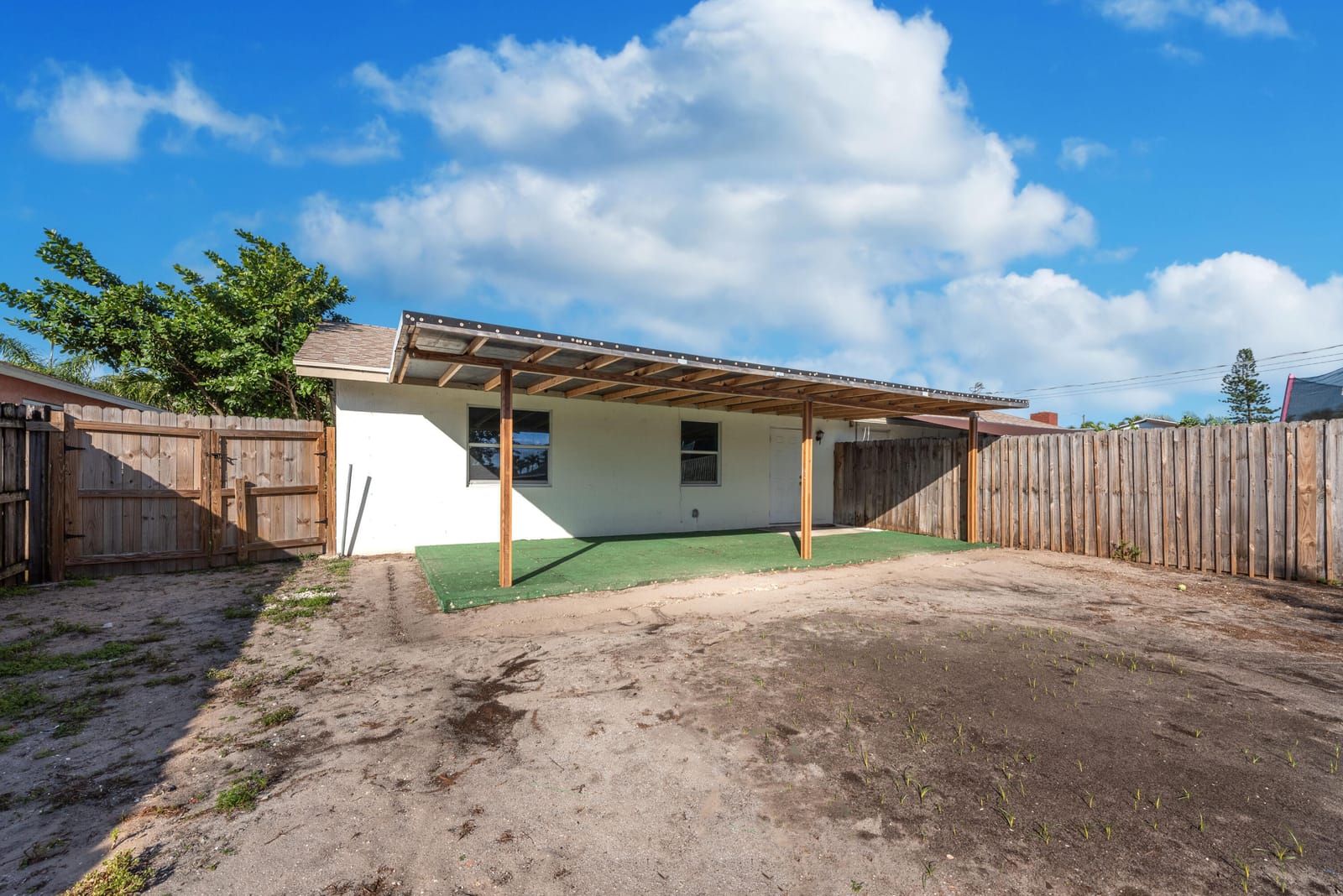 220 Perry Avenue B — photo 9