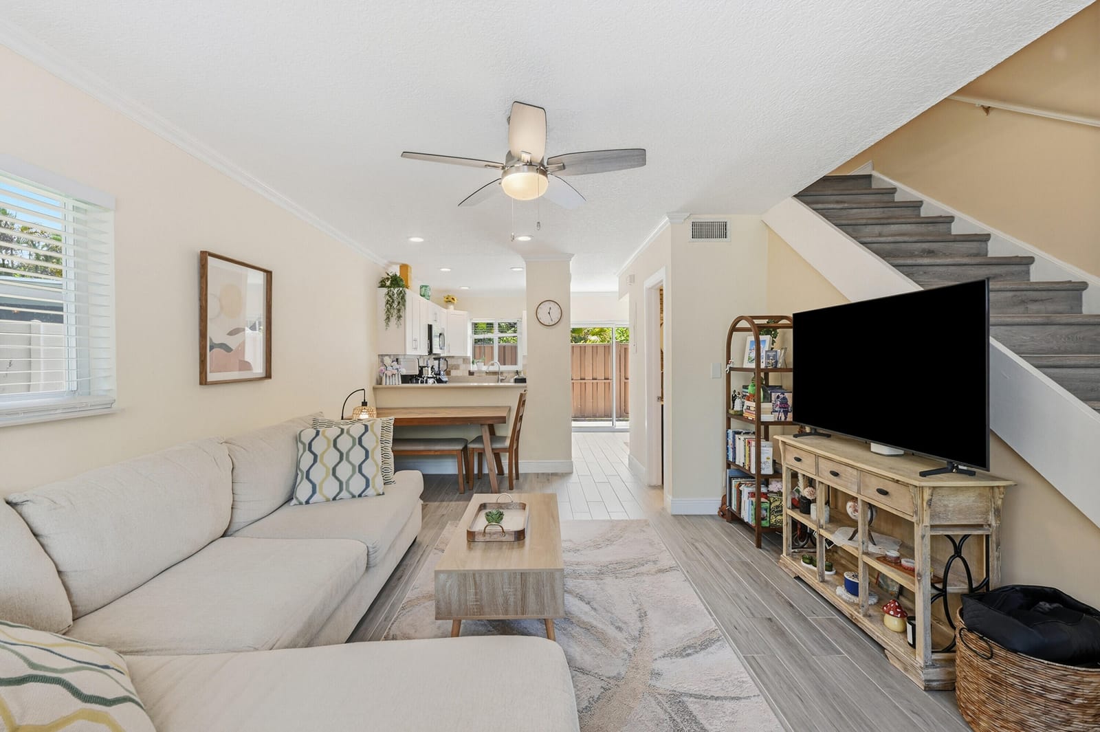 47 NE 20th Court 1H — photo 3
