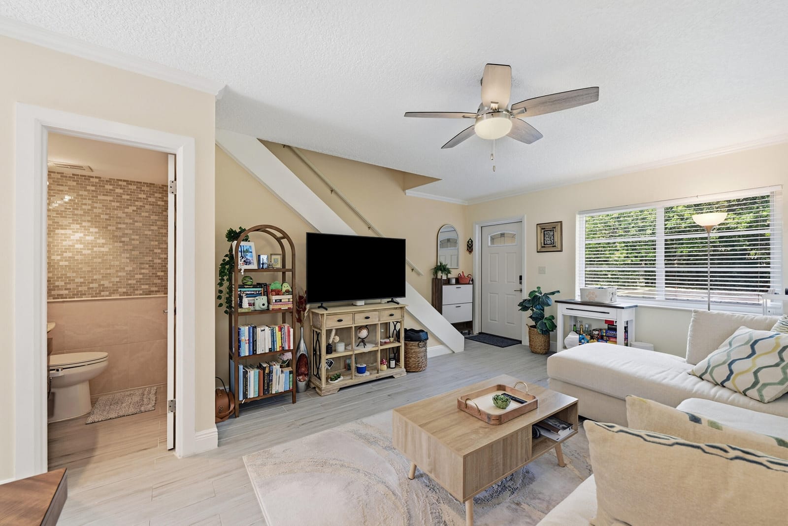 47 NE 20th Court 1H — photo 6