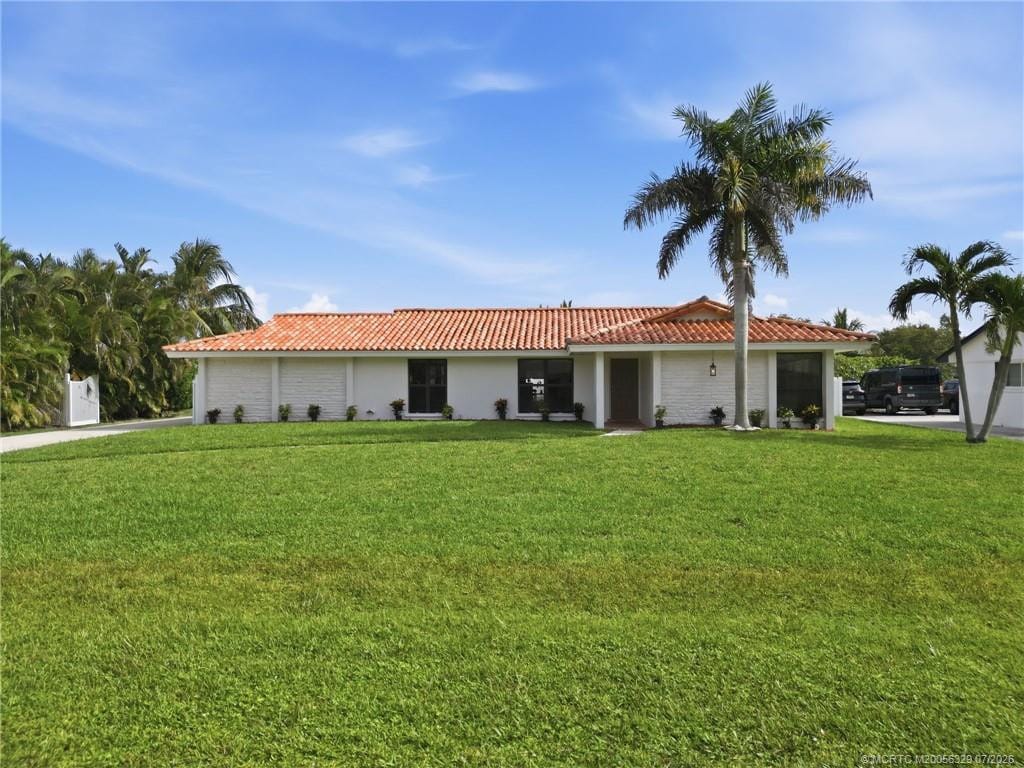 3 bedroom home for sale at 4741 Holly, Palm Beach Gardens, FL 33418 — $699,000