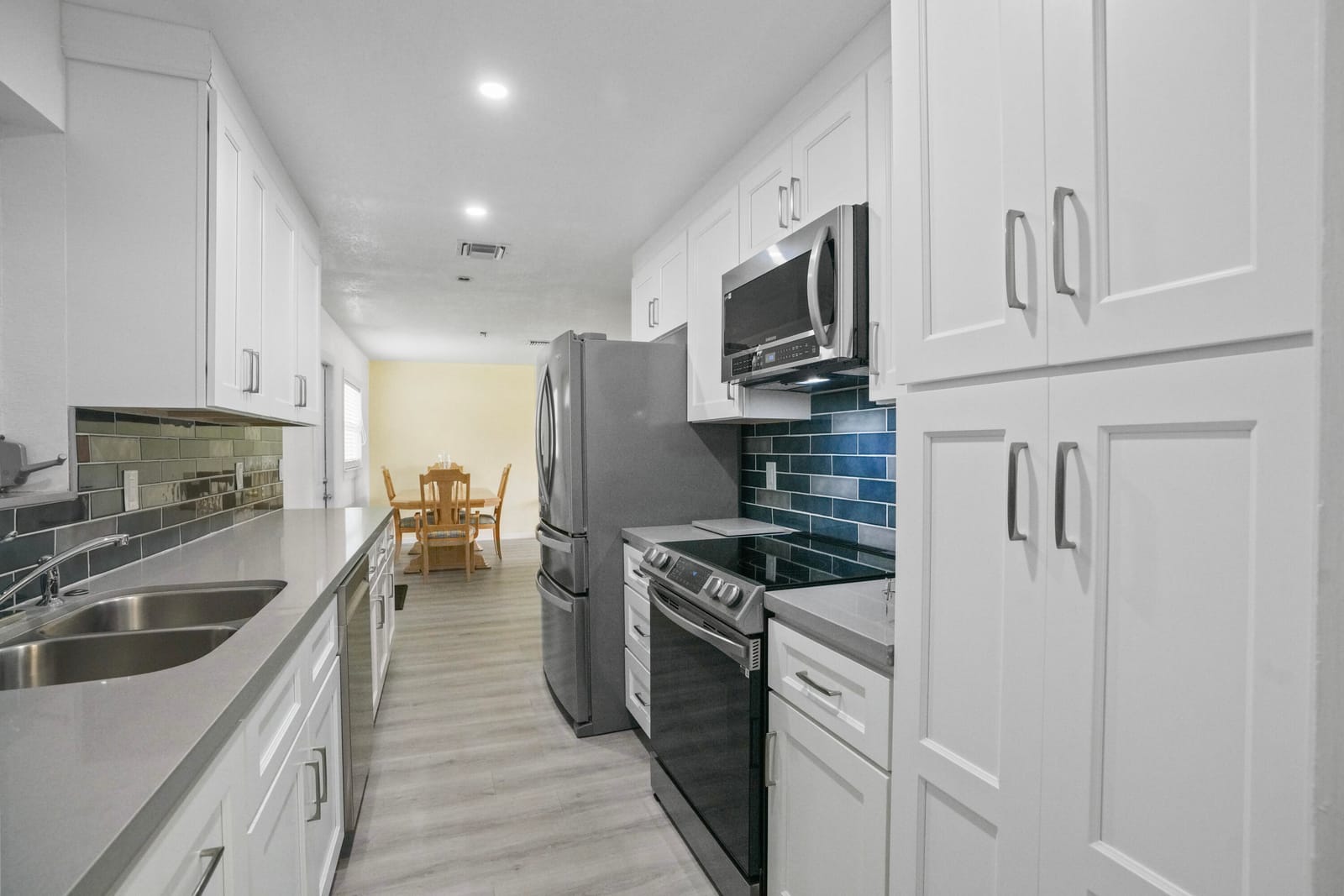 2270 SW 30TH Terrace, Fort Lauderdale, FL 33312 photo 4