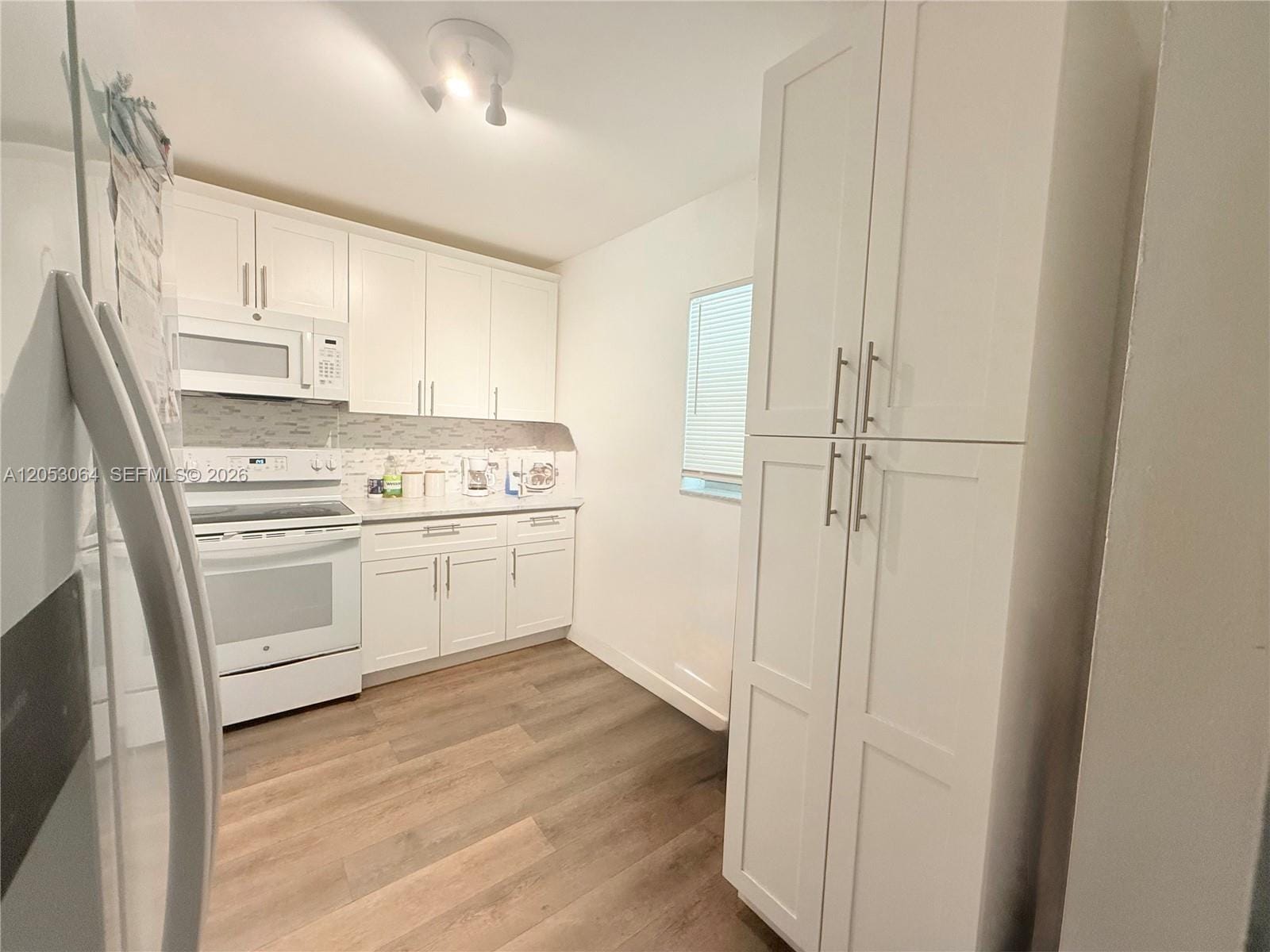 1800 SW 81st Avenue 1118 — photo 5