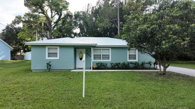 1605 N 42ND Street, Fort Pierce, FL 34947