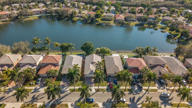 3800 WOODFIELD Drive, Coconut Creek, FL 33073