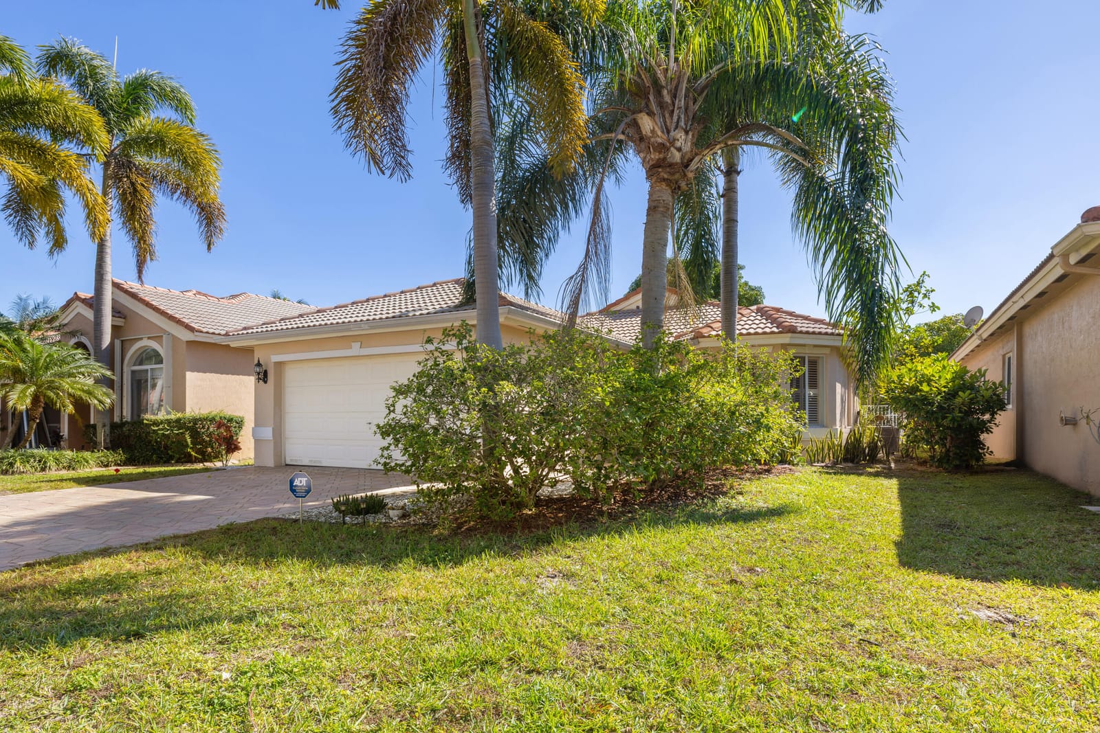 3800 WOODFIELD Drive — photo 3