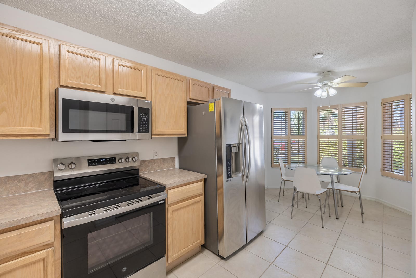 3800 WOODFIELD Drive — photo 10