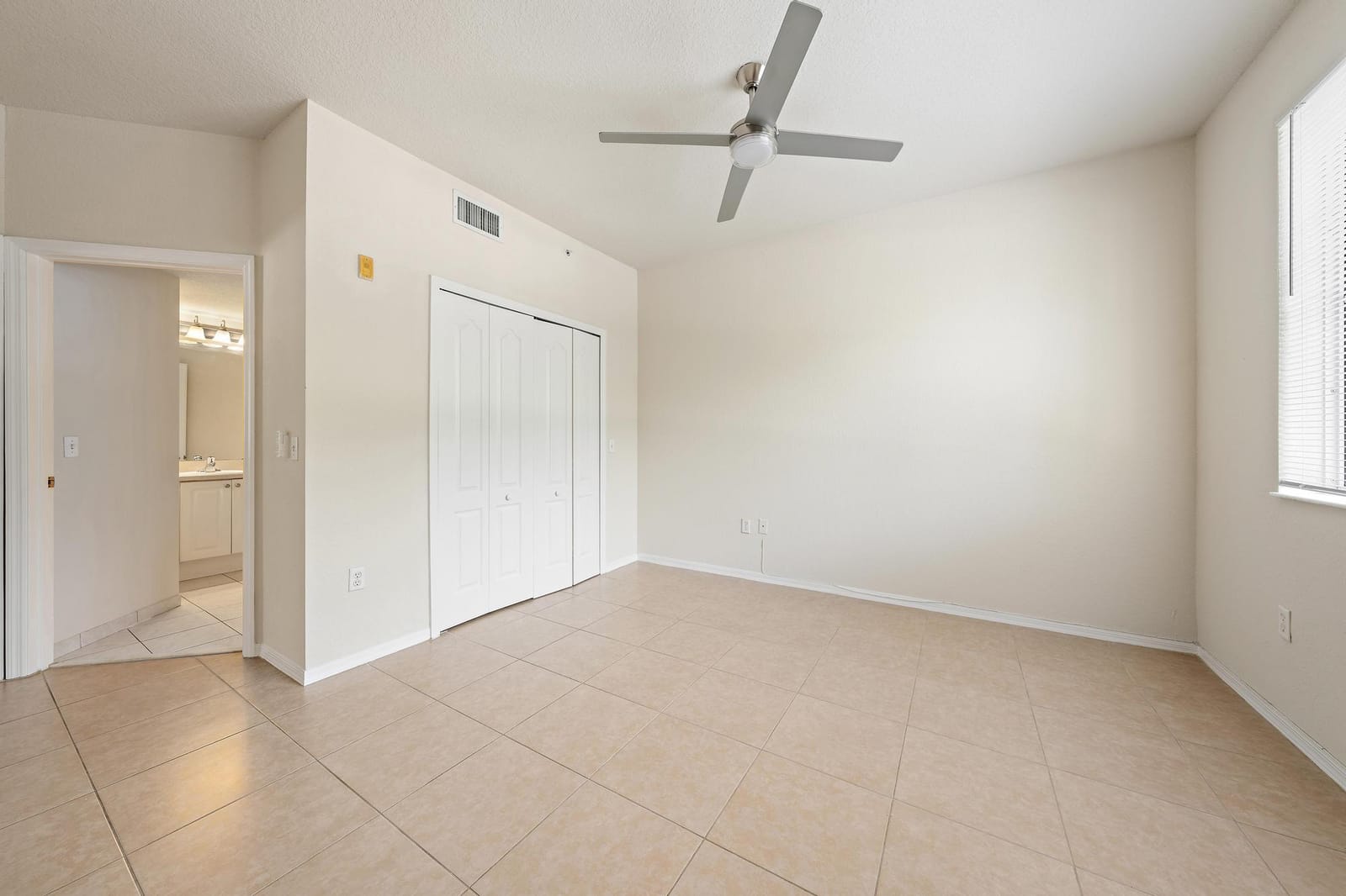 11018 LEGACY Drive 201, Palm Beach Gardens, FL 33410 photo 11