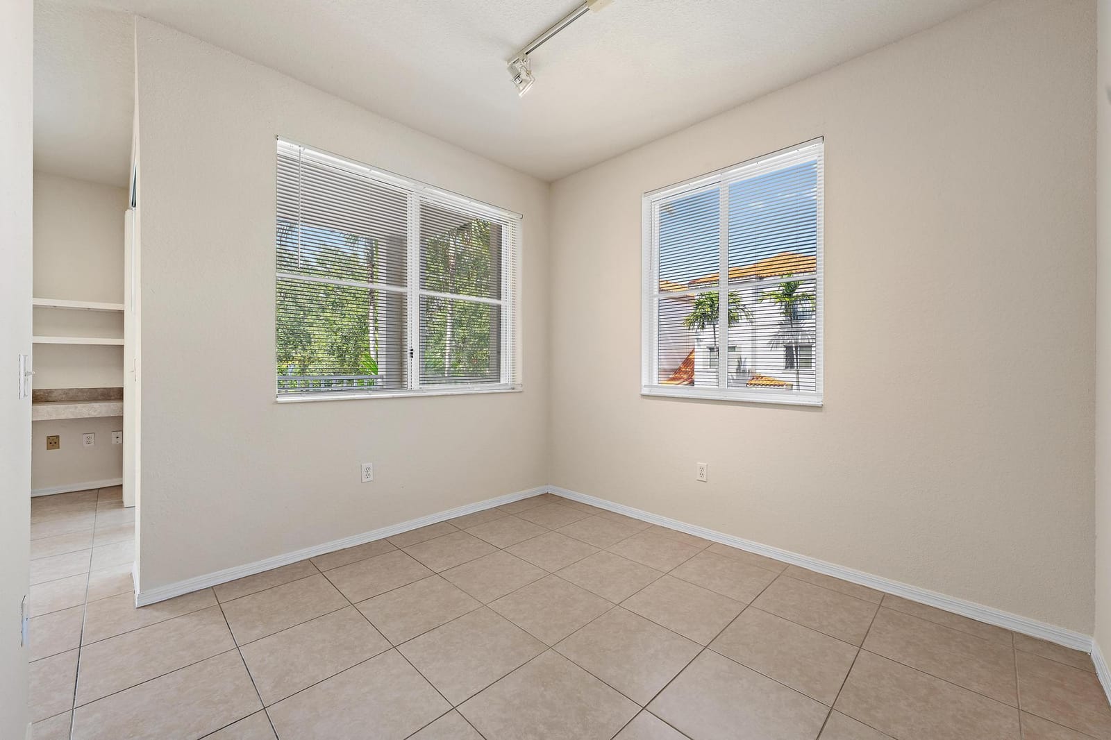 11018 LEGACY Drive 201, Palm Beach Gardens, FL 33410 photo 5