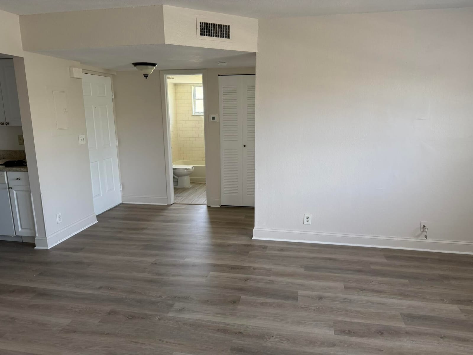 1546 SE ROYAL GREEN Circle 102, Port St. Lucie, FL 34952 photo 4