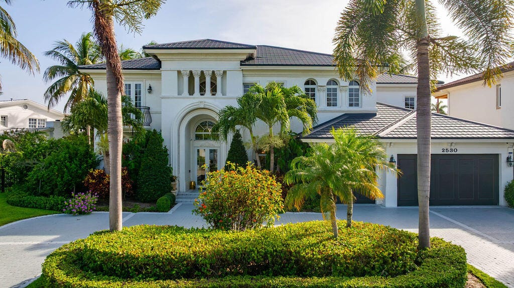 2530 NE 31ST Court, Lighthouse Point, FL 33064