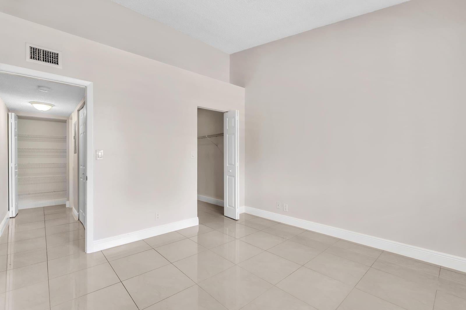 601 LYONS Road 7201 — photo 12