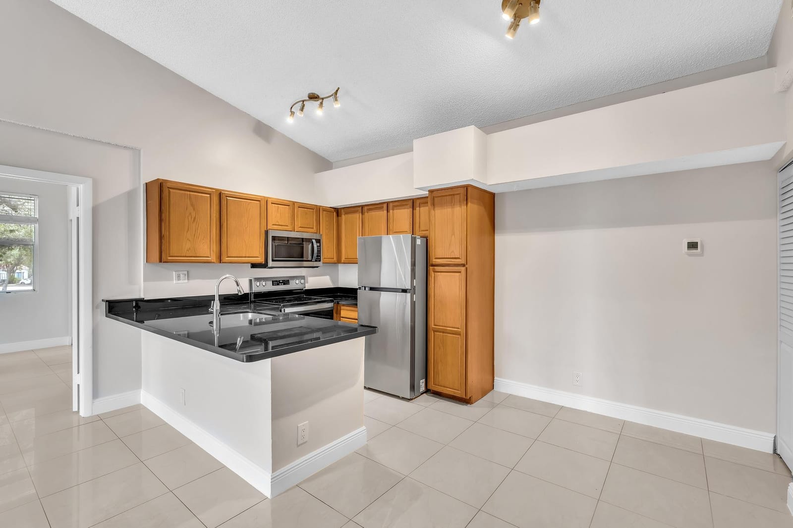 601 LYONS Road 7201 — photo 2