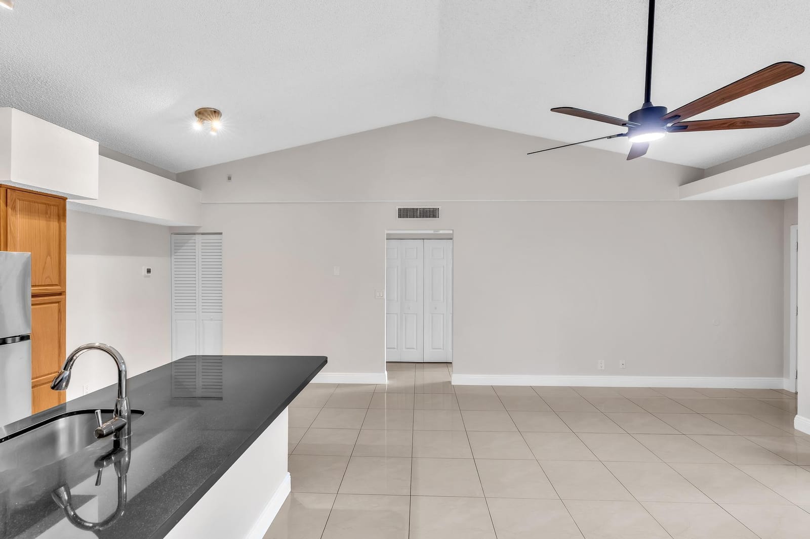 601 LYONS Road 7201 — photo 4