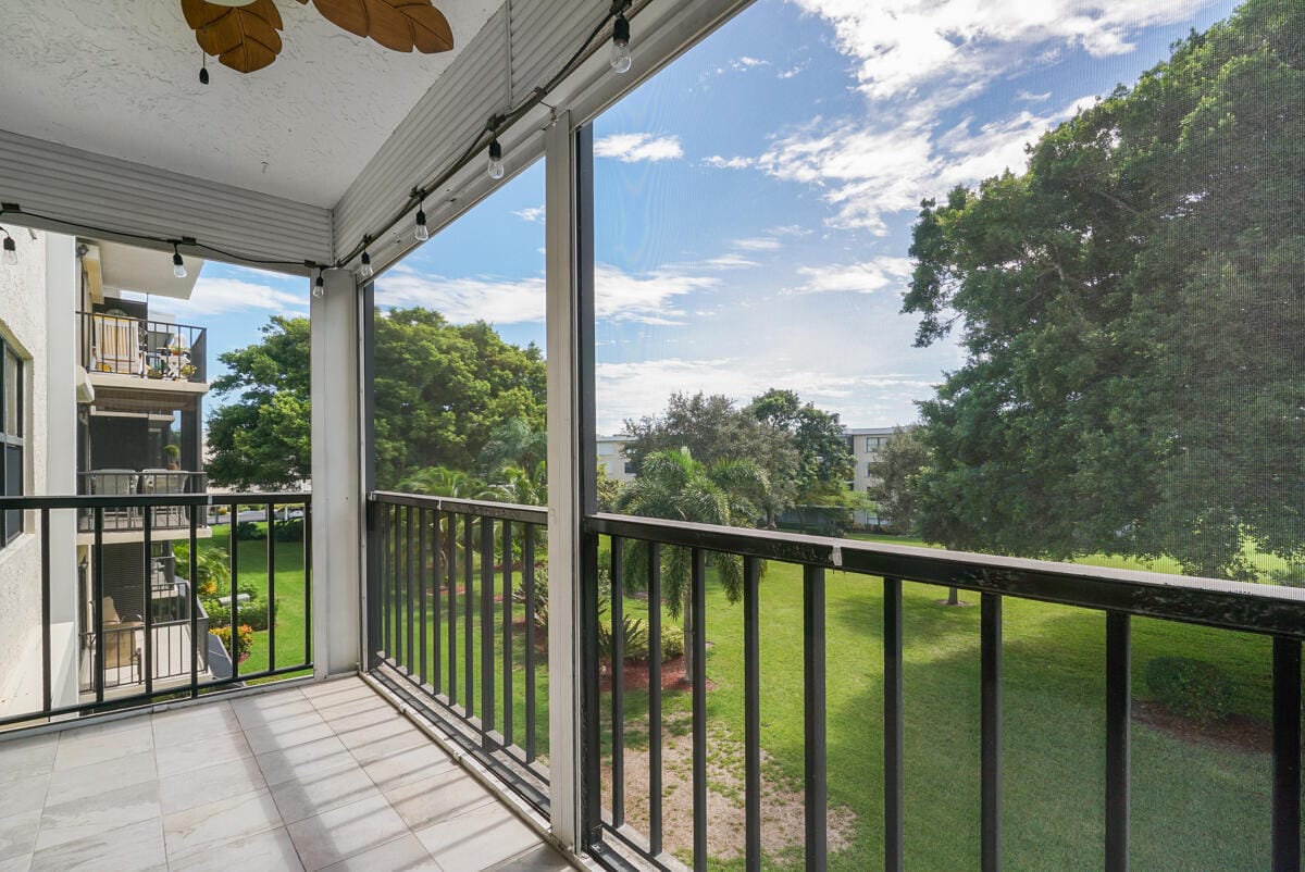 300 N Hwy A1A F-306 — photo 8
