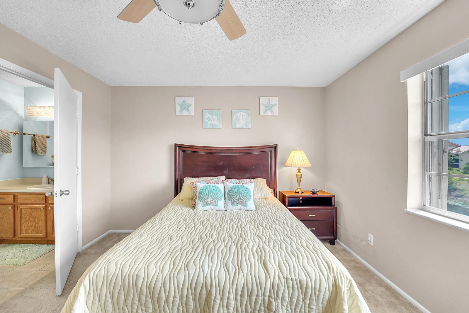 210 Lake Evelyn Drive — photo 12
