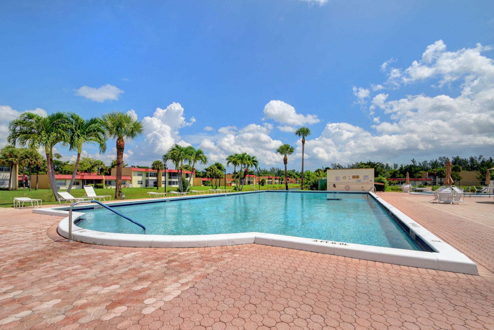 210 Lake Evelyn Drive, West Palm Beach, FL 33411 photo 17
