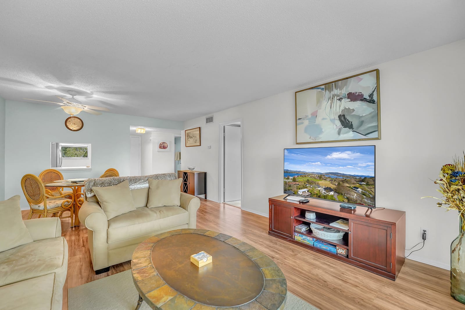 210 Lake Evelyn Drive — photo 3